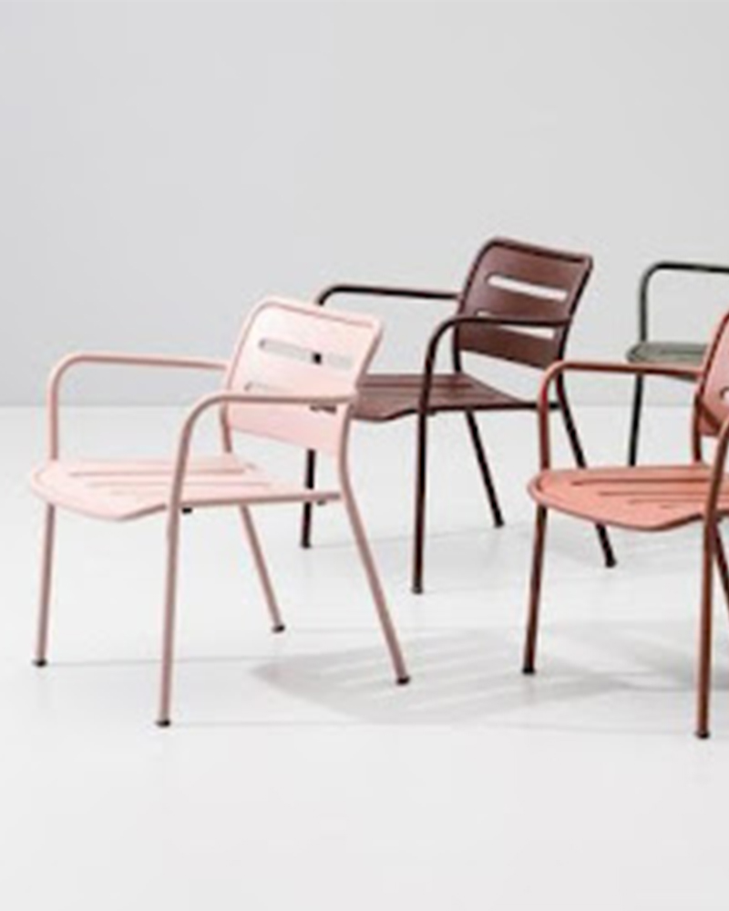Chaise Village